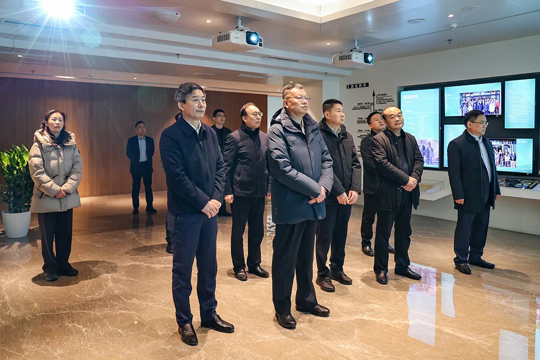 市人大常委會領導蒞臨集團調(diào)研指導